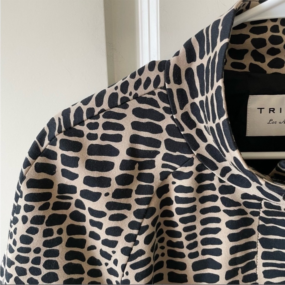 Trina Turk Animal Print Bolero Jacket Blazer - size 4 - Picture 8 of 10
